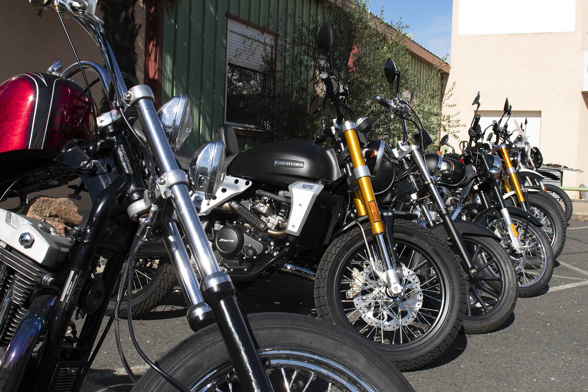 stock de motos dont 1 fantic caballero dans le magasin de motos KS-Motorcycles 69480 Amberieux